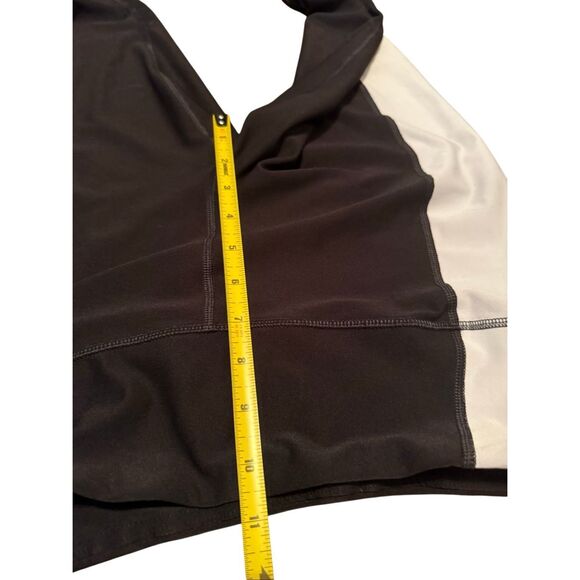 ASICS women’s capri pants w/pockets size medium black/white - Picture 7 of 7